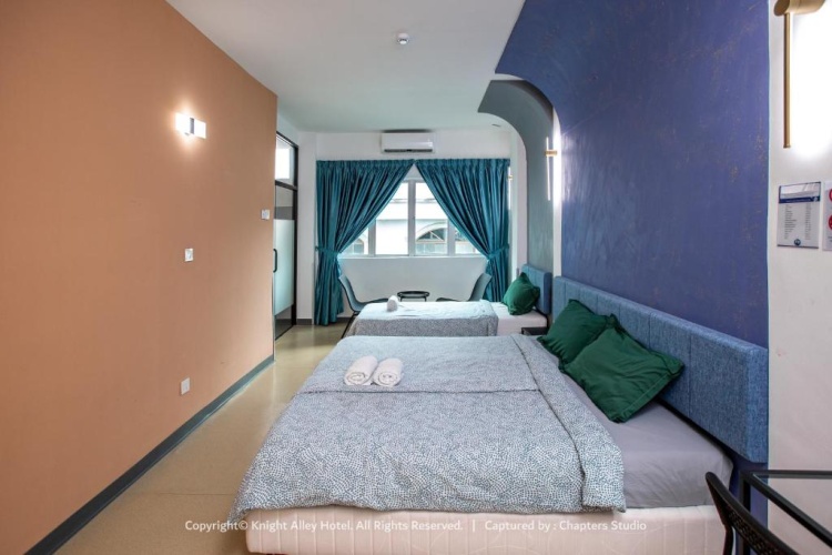 Standard Triple room