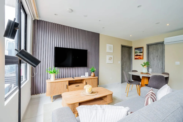 w Scenic 1BR w Panoramic City View in Calle 50