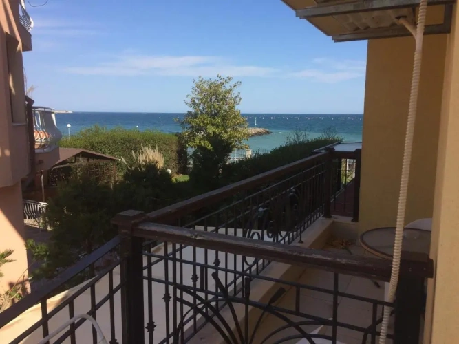 Apartment with sea view