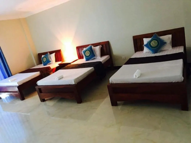 Blue Diamond Guest House - Hostel