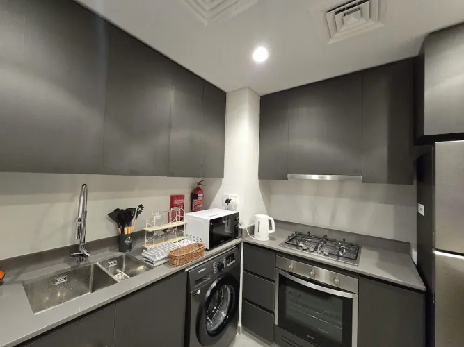 Shiro Elegant Living