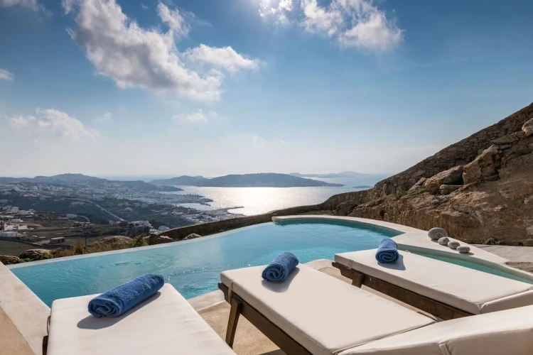 1 Bedroom Villa with balcony and with sea view