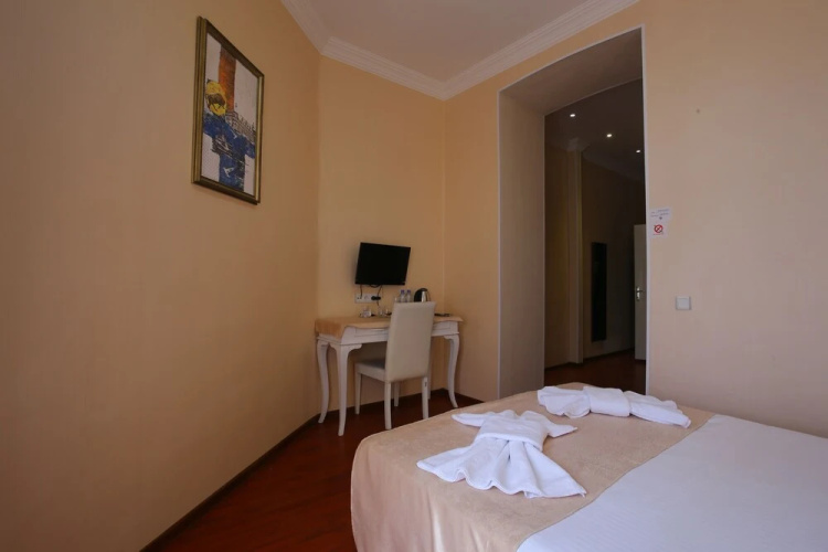 Hotel Aristocrat