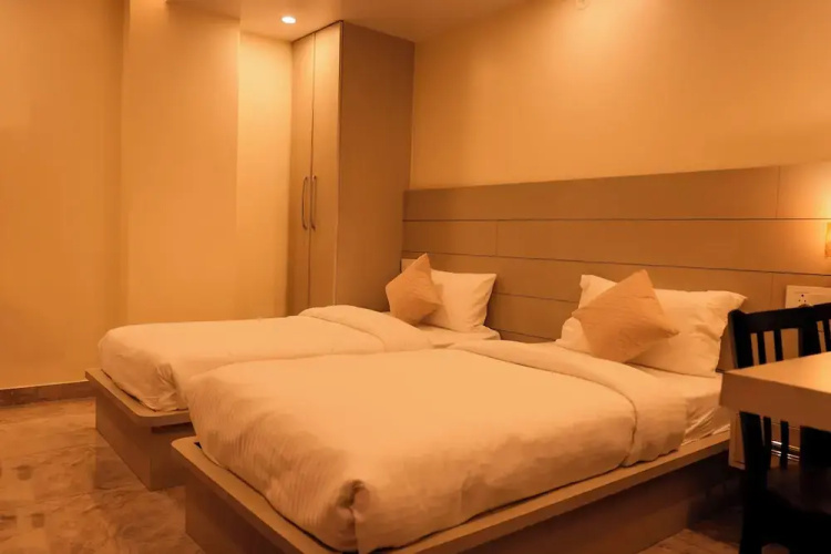 Green Hills Hotel