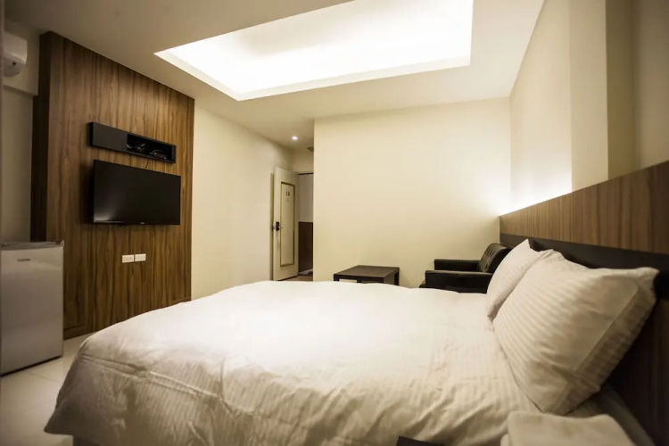 Ice homestay