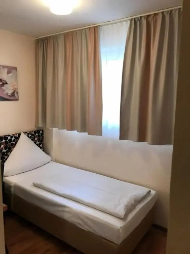 Standard Single room with courtyard view