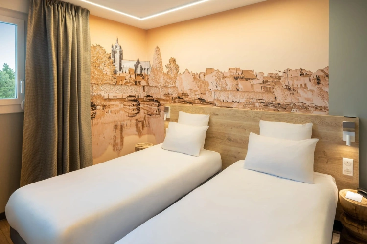 Standard Twin room