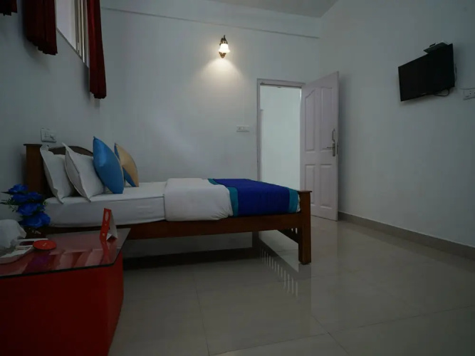 OYO 11757 Aruvi Annex