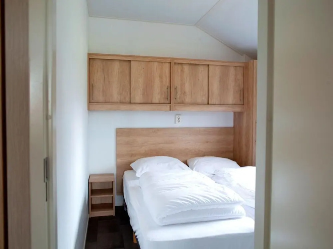 Pondside Stay w/ Kitchen