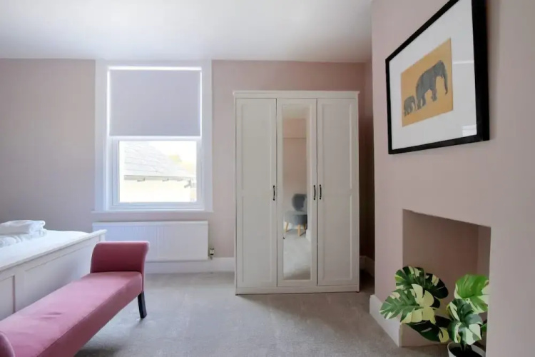 7 Seafield Road