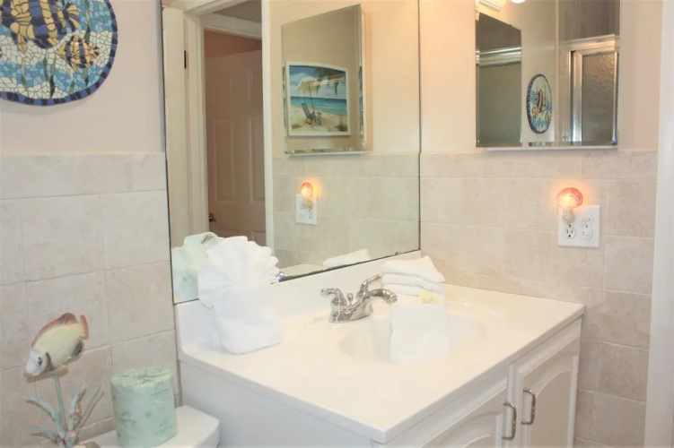 Aloha Kai - Unit 14 1 Bedroom 1 Bathroom Apts