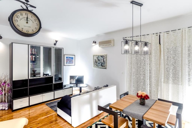 1 Bedroom Apartment with balcony