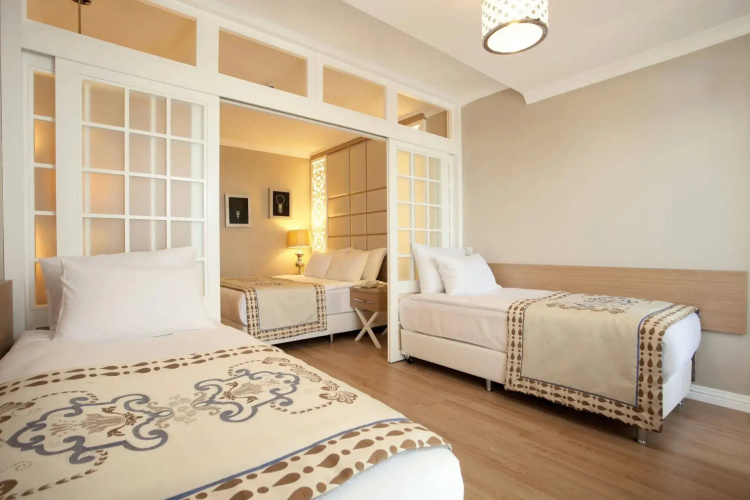 Quattro Beach Spa & Resort Hotel