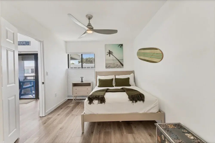 1555 Tarpon Center dr