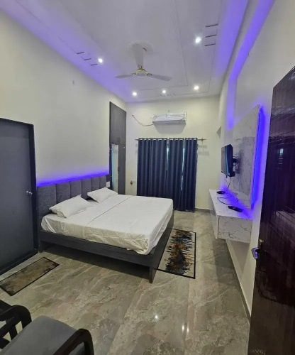 Raghupati Raghav Raja Ram Inn