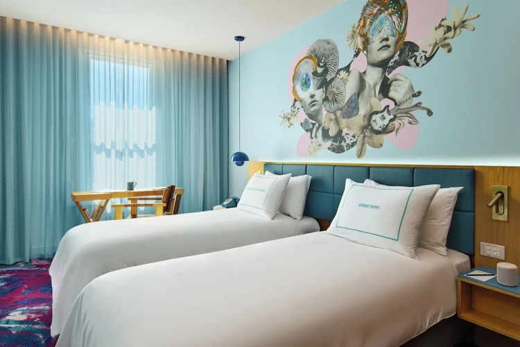 Standard Twin room