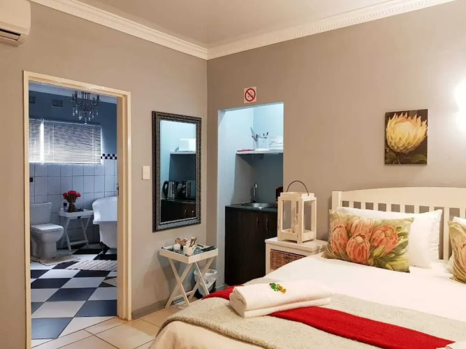 Graceland Guest House