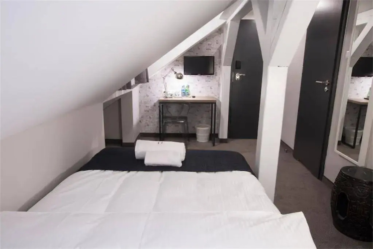 Marcopolo House
