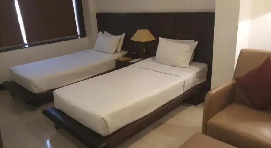 17 Degrees Hotel