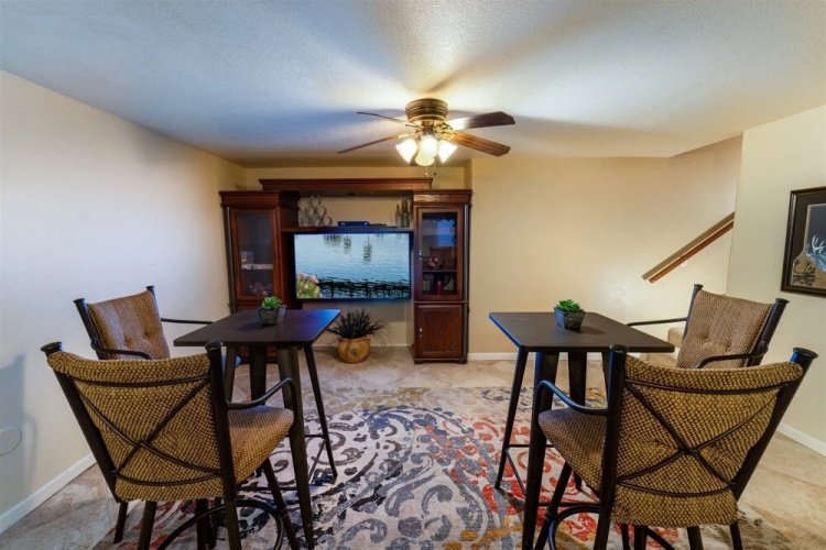 3245 Chandler