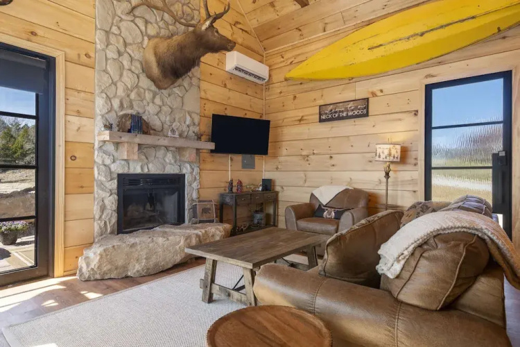 Elk Lodge Cabin for 4!