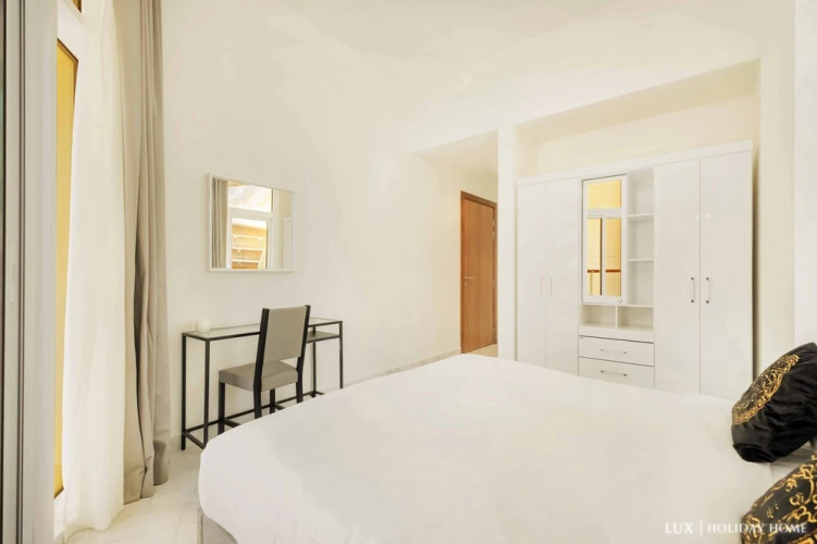 LUX - Binghatti Canal View Suite