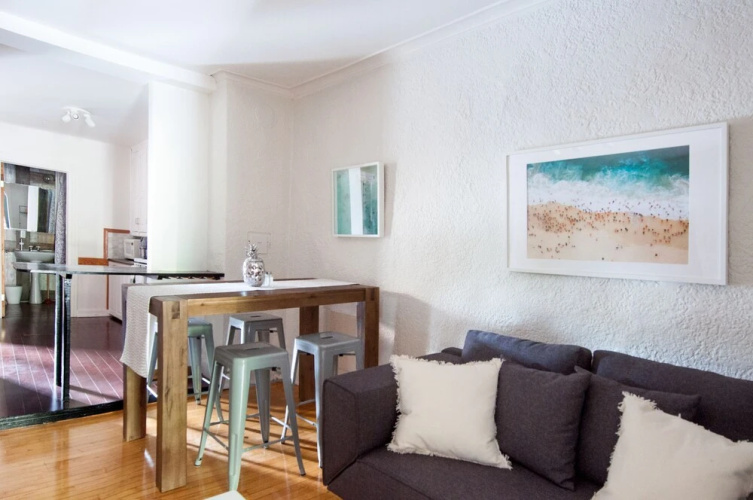 Classic 3BR Facing La Fontaine Park by Namastay