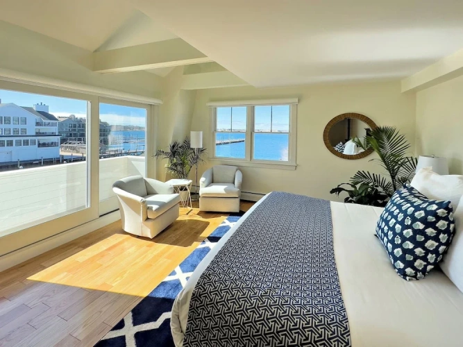 Premier Double Suite with balcony and with harbour view
