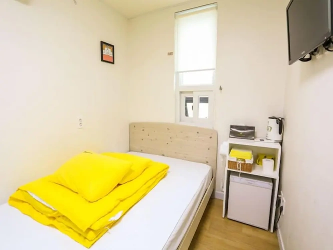 Deluxe Single room