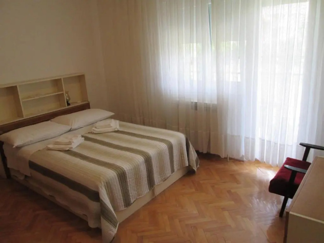 Velin Apartment