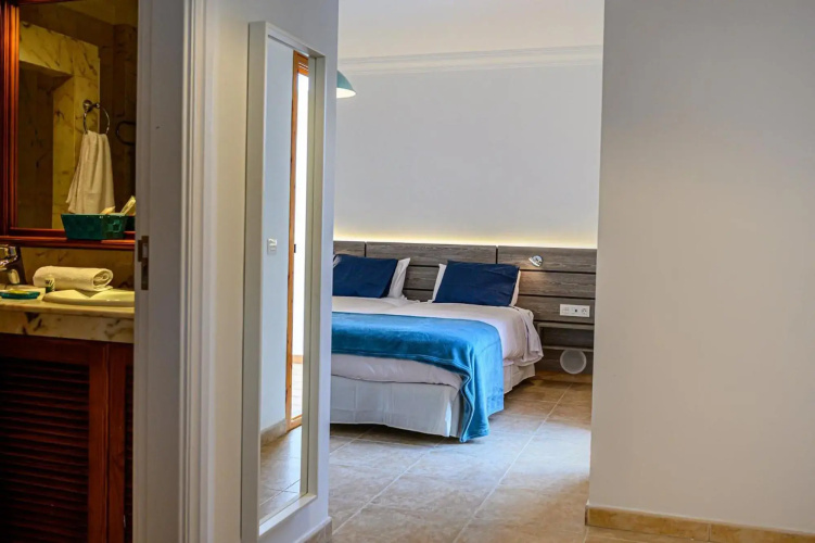 Lantia Rooftop House