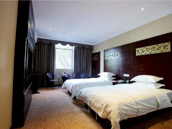 M.R Hotel