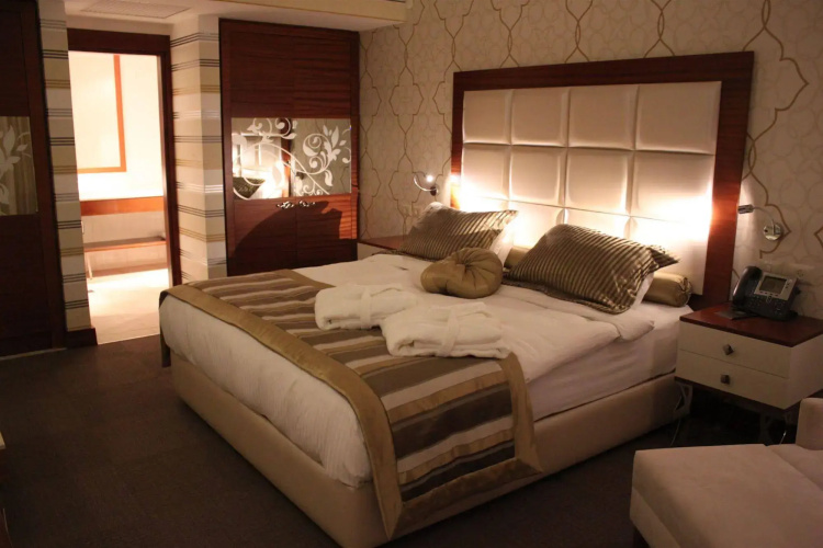 Grand Park Hotel