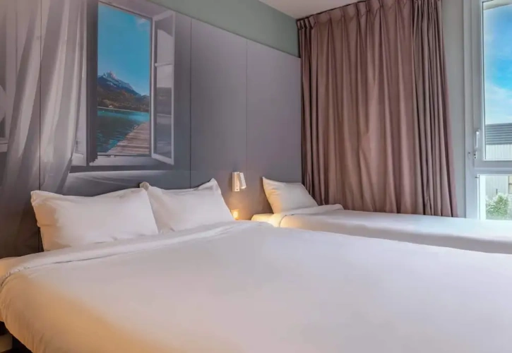 Triple room