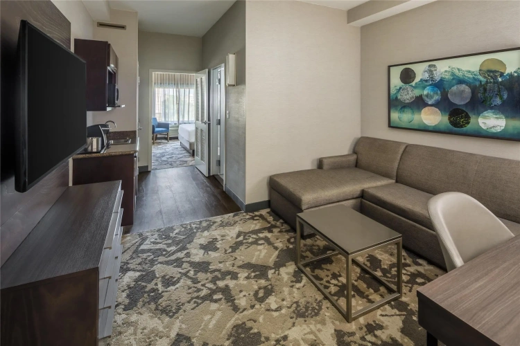 2 Bedrooms Double Suite