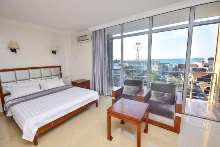 Suite with balcony and with view