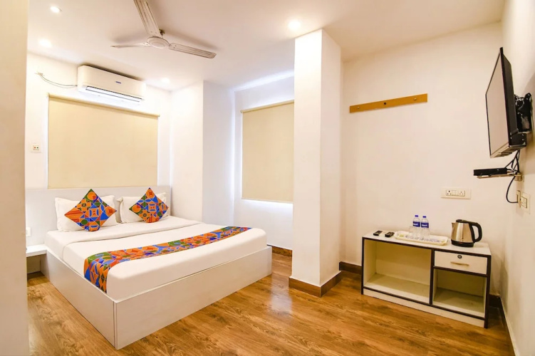 Transit Express By OYO Rooms