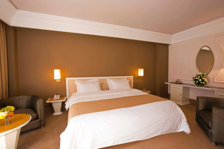 Hotel Nassim
