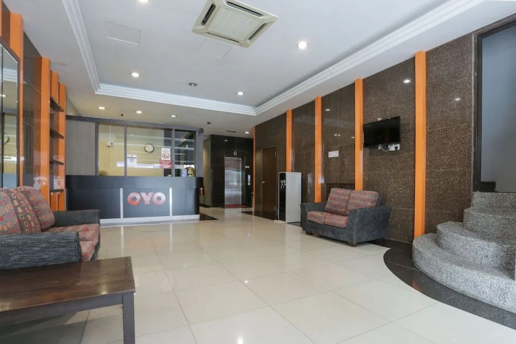 OYO 90157 One World Hotel