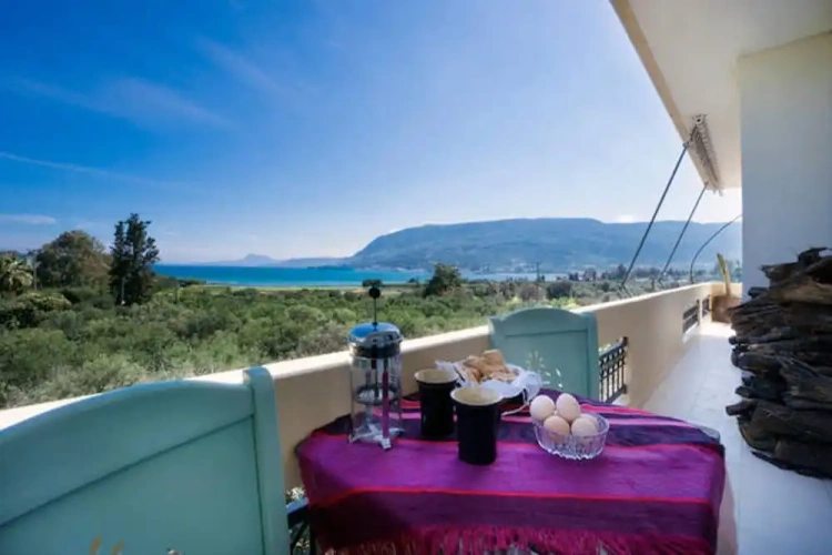 Penthouse Studio beachfront