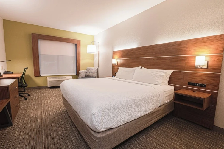 1 Bedroom Suite