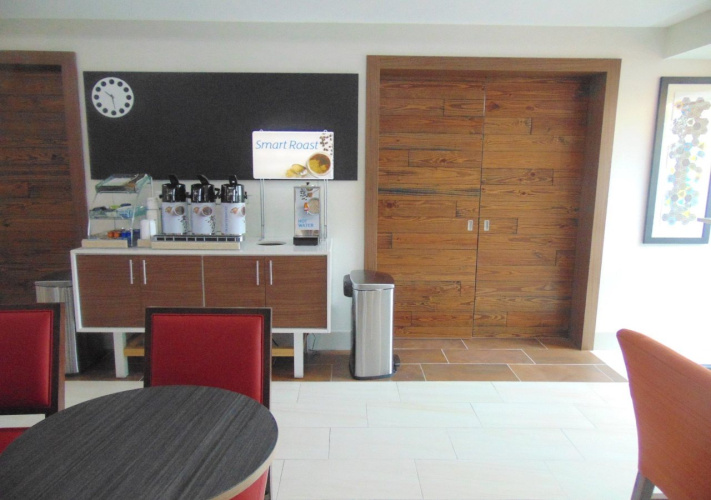 Holiday Inn Express & Suites Wapakoneta by IHG