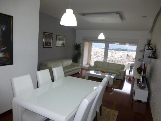 3 Bedrooms Apartment with balcony