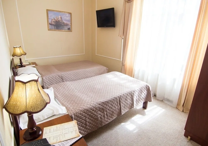 Standard Twin room with balcony