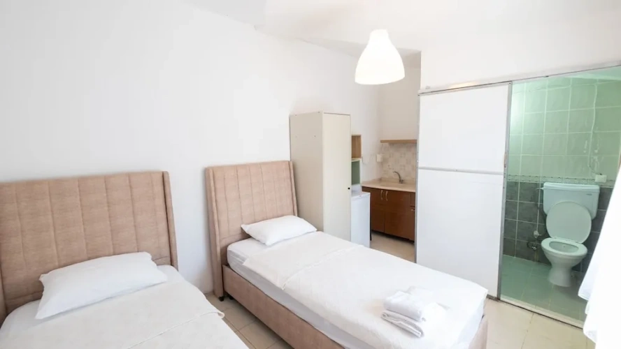 Economy Triple room