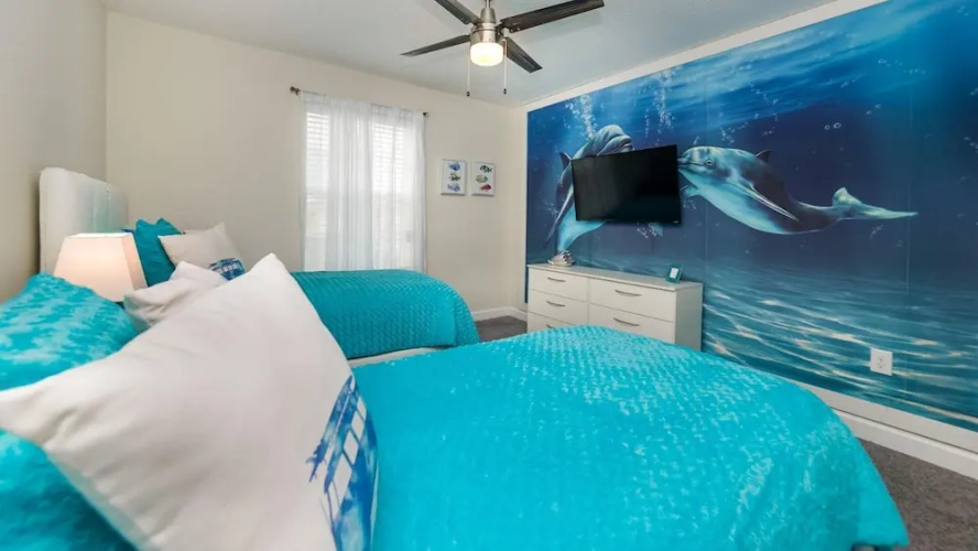 1595 Moon Valley Drive