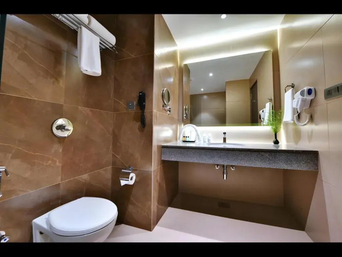 Click Hotel Pithampur