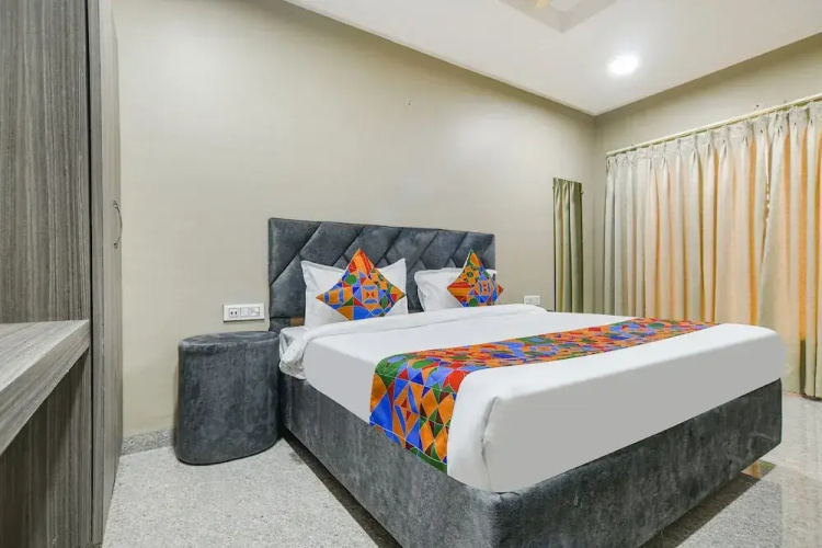 Fabhotel Classic Inn