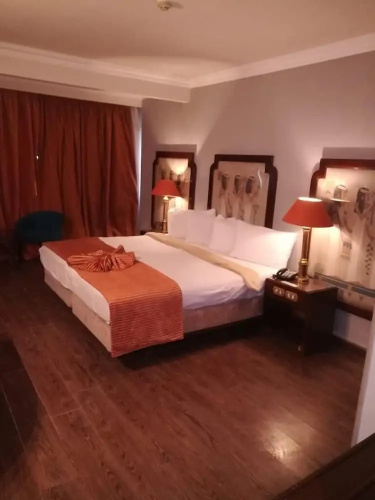 Zayed Hotel & Restaurant