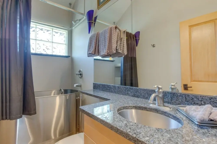 2 Bedrooms Cottage